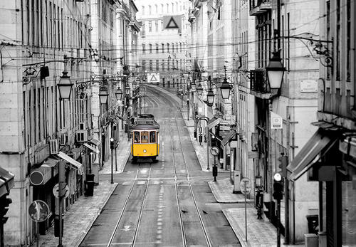 Фототапет Флиз Streets of Lisbon 366*254