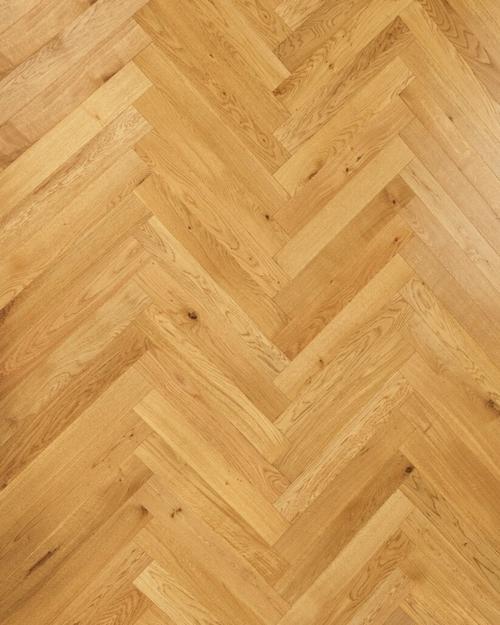 Трислоен паркет Lalegno Essentials HB SMOKED UV Lac Brown V16495 600x90x14/3мм.