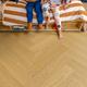 Quick Step Ciro Herringbone Pure oak honey AVHBU40360  5+1 mm 3