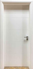 Интериорна врата бяла с фриз с каса регулируема каса 80 см. лява